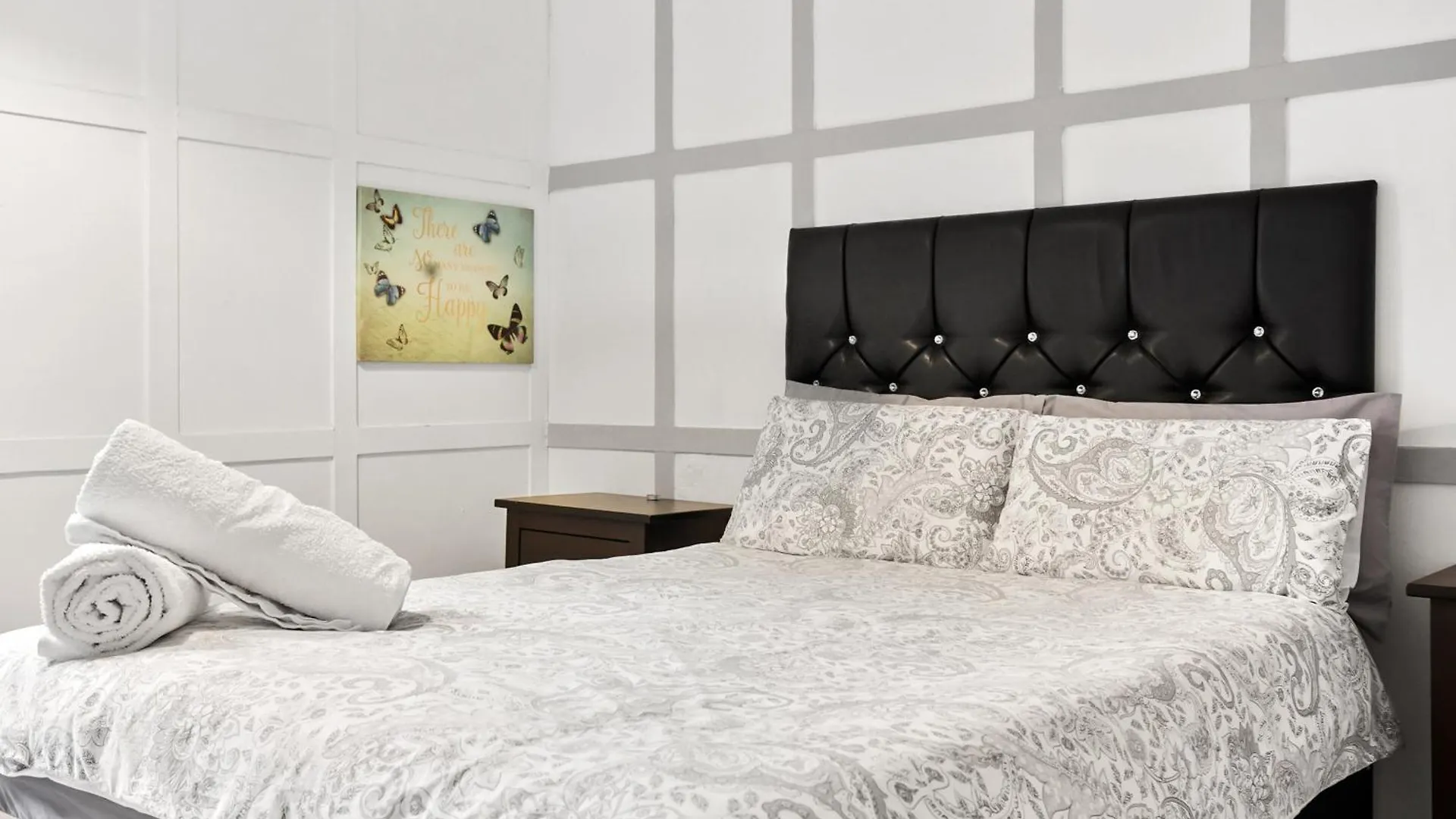 홈스테이 Private Bedroom Near Tower Bridge, Comfortable Stay With Shared Amenities! 런던 영국